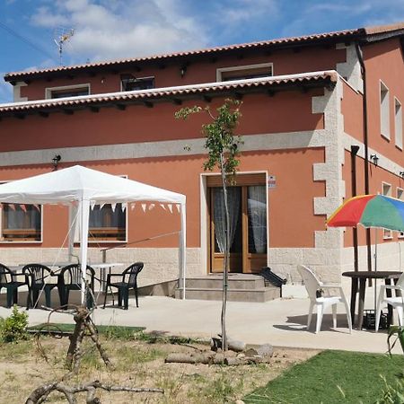 Chalet De Artistas Vadocondes Exterior photo
